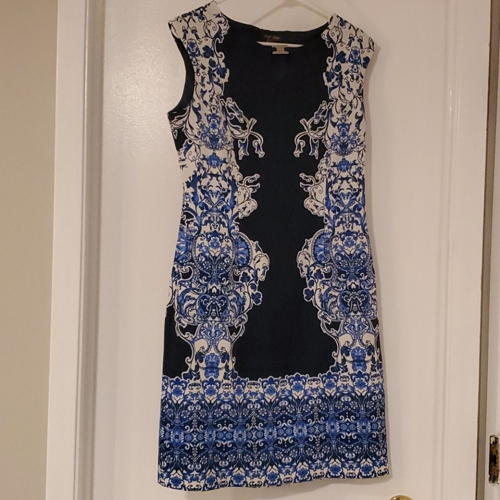 Blue Dress Chinoiserie Pattern